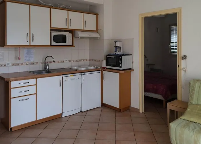 Apartman Le Lavandou, T2 Avec Terrasse Vue Et Parking, 4 Pers. - Fr-1-803-82 Le Lavandou